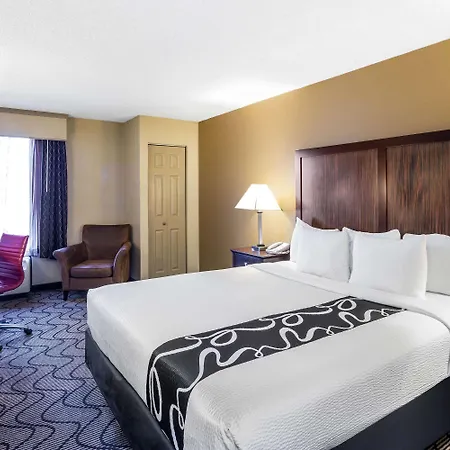 Oakland Airport Arena Hotel-3